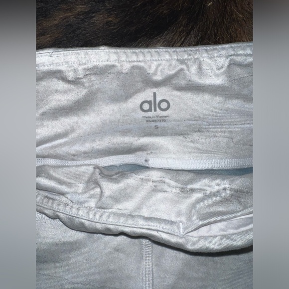 ALO Yoga Sequoia Capri Leggings Size Small - Picture 5 of 5